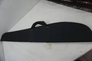 lot 69 image: black gun case- Allen brand
