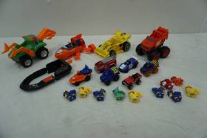 lot 86 image: Paw Patrol action figure lot