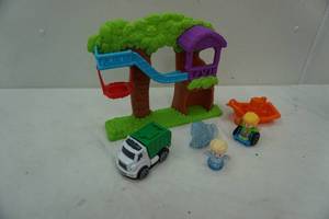 lot 92 image: Little People Lot