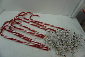 lot 95 image: Lighted Candy Cane Lot