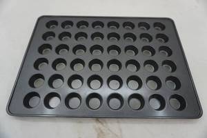 lot 96 image: Mini Muffin pan
