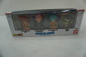 lot 101 image: Dragon Ball Adverge Figures