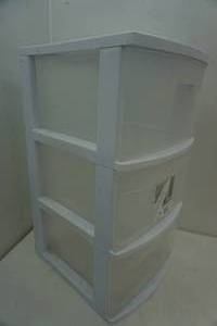 lot 106 image: 3 drawer plastic storage