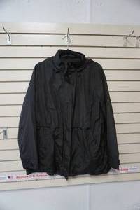 lot 162 image: Womens lightweight water resistant black jacket