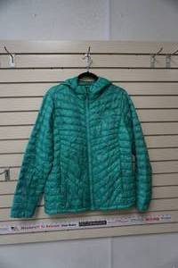 lot 165 image: Womens North Face teal lightweight jacket. size XL.