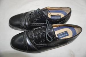 lot 172 image: Mens dress shoes size 10M