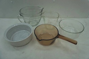 lot 173 image: Pyrex & corning ware lot