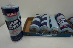 lot 247 image: Uline Shop Towels - 5 packages unopened