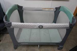 lot 261 image: Graco Pack N Play