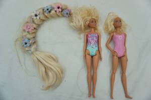lot 285 image: Barbie Dolls
