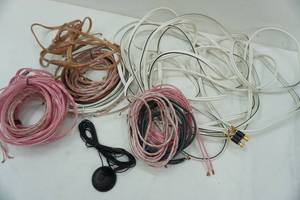 lot 289 image: Heavy Duty Car Speaker Wire & Calibration Microphone