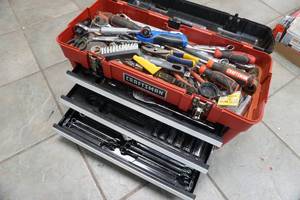 lot 302 image: Craftsman Toolbox and Contents