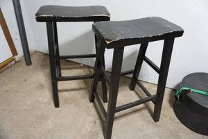 lot 337 image: stools