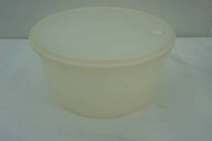 lot 375 image: Tupperware