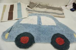 lot 394 image: Clean cotton rugs