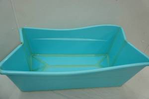 lot 403 image: Childrens collapsible tub