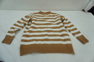 lot 406 image: Ladies sweater small