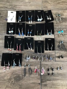 lot 44 image: Lot of 29 Pairs of Earrings
