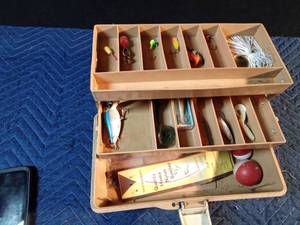 lot 170 image: Old Pal 1050 tackle box of tackle