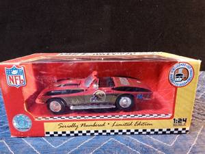lot 181 image: 2004 Fleer NFL collectible 1967 49ers Chevrolet Corvette serial numbered limited edition still sealed in original box