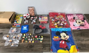 lot 115 image: Lot of Walt Disney Items