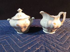 lot 234 image: Royal Doulton Lambeth Ware Creamer and sugar bowl with lid - Made in England