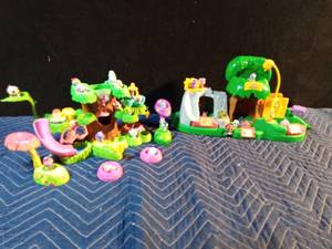 lot 203 image: Fisher Price zoo and Hatchimals tree house with birds and zoo animals