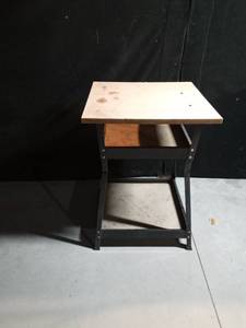 lot 207 image: Work table
