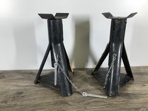 lot 352 image: Set of Adjustable Jack Stands - Model JS-2 - Static Load Capacity 4000 lbs