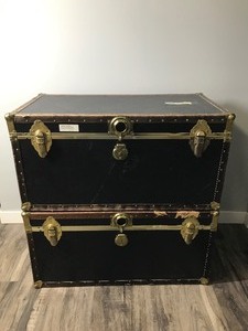 lot 364 image: 2 - Wood Storage Trunks