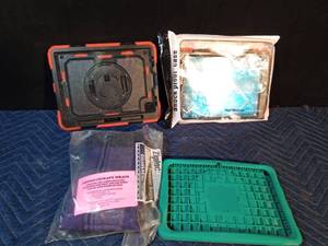 lot 255 image: 3 tablet cases and a Aromatherapy wrap