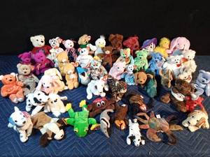 lot 285 image: Lot of beanie babies