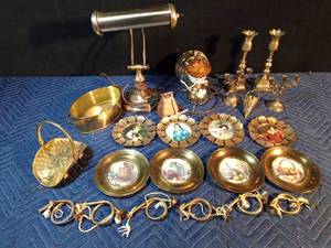 lot 291 image: Brass items, metal lamps, copper bell, plates, candle sticks, mini horns, mini log basket and more