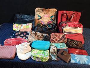 lot 296 image: Purses, make-up bags and more