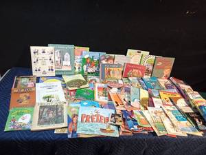 lot 306 image: Basket of vintage-new childrens books and valentines