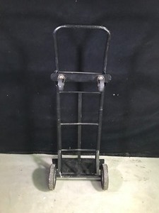 lot 6 image: 2 in 1 Utility Cart Dolly