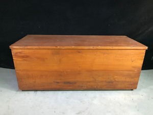 lot 9 image: Vintage Wood Cedar Chest on Wheels