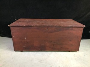 lot 10 image: Vintage Wood Cedar Chest