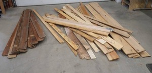 lot 15 image: ASSORTMENT OF WOOD PLANKS