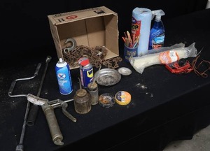 lot 36 image: MISC. GARAGE ITEMS