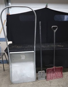 lot 54 image: SHOVELS AND ICE PICK