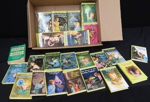 lot 61 image: NANCY DREW MYSTERY STORY BOOKS