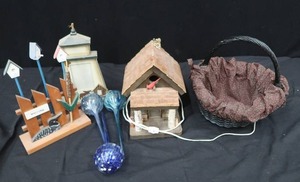 lot 97 image: DECORATIVE ITEMS