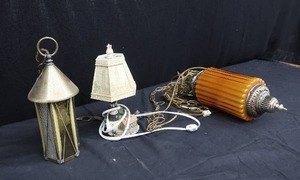 lot 102 image: 3 LAMPS