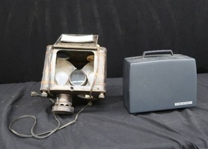 lot 111 image: MANSFIELD 8MM FILM PROJECTOR - ANTIQUE RADIOPTICAN POSTCARD PROJECTOR
