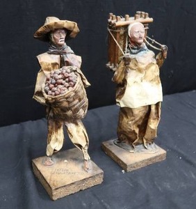 lot 113 image: PAPER MACHE CORN HUSK MEXICAN FOLK SCULPTURE