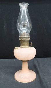 lot 115 image: ANTIQUEVINTAGE 1938 ALADDIN VERTIQUE ROSE MOONSTONE MODEL B KEROSENE LAMP
