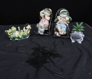 lot 125 image: FROG DECOR AND MORE