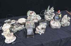 lot 138 image: DIFFERENT VINTAGE CLASSIC TREASURE WATER FOUNTAINS AND DECORATIVE ITEMS