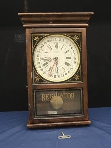 lot A15 image: VINTAGE 1974 REGULATOR CLOCK